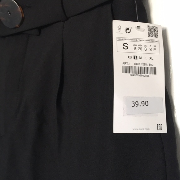 Zara Formal Shorts - Picture 4 of 8